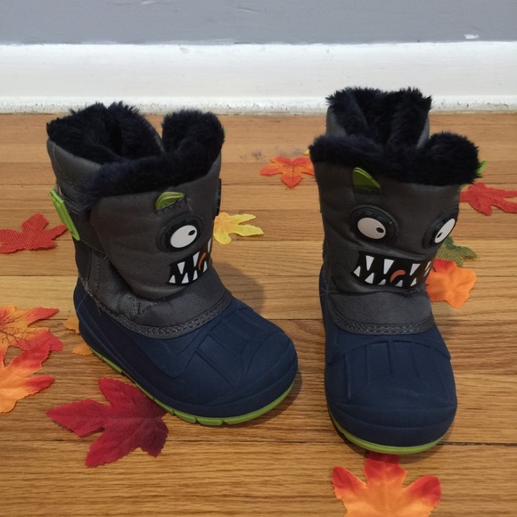 Cat & Jack Other - Cat & Jack boys boots size 6